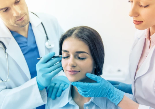 eyelid surgery dubai