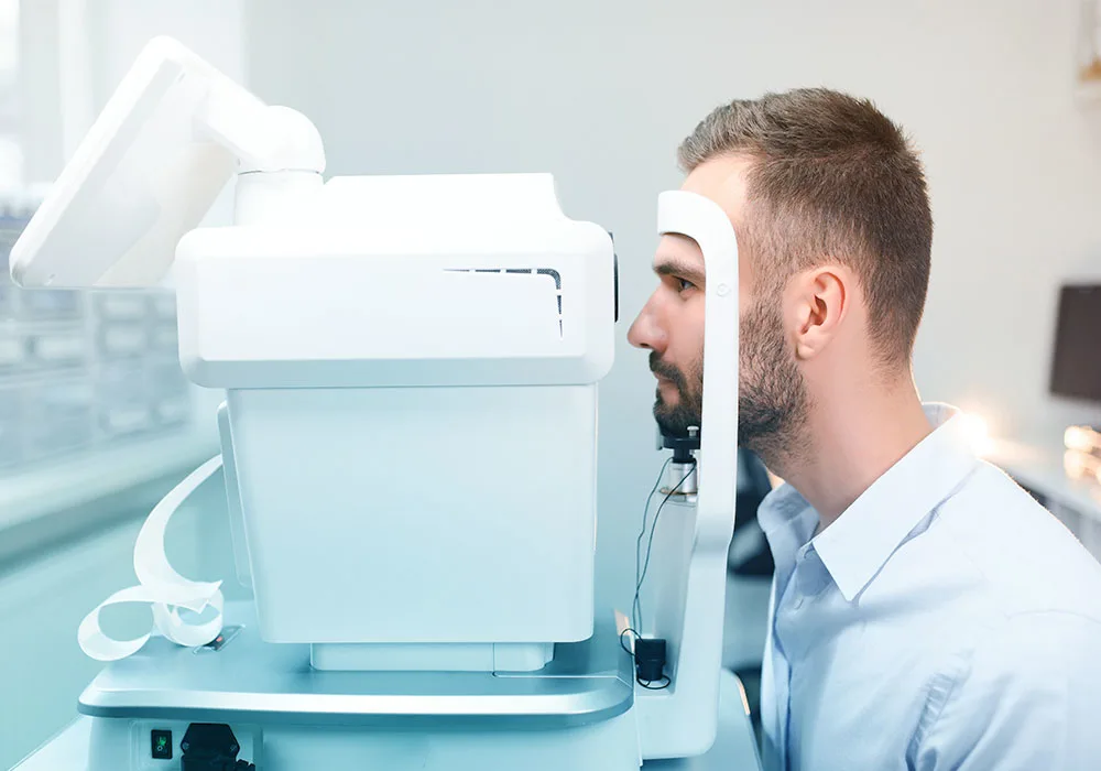 Patient undergoing digital eye scan at Dubai’s top eye hospital