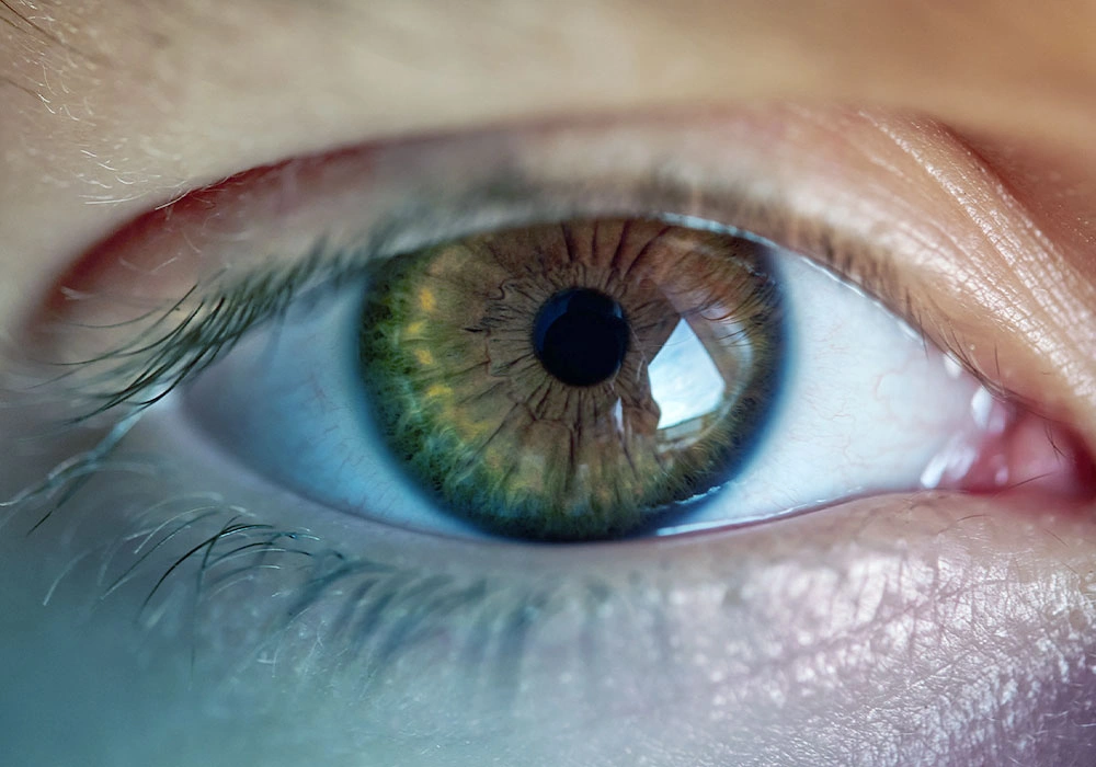 Close-up of a healthy human eye representing vision correction solutions for thin corneas and keratoconus.